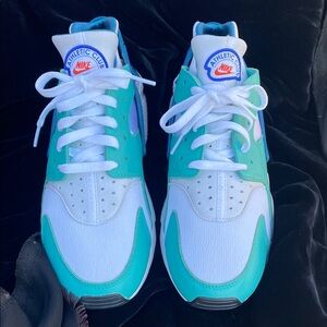 Nike Men's Athletic Club Teal & White Sneakers